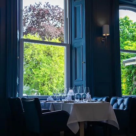 Finnstown Castle Otel 4*