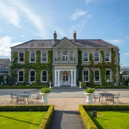 מלון Finnstown Castle 4*