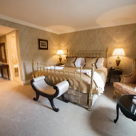 מלון Finnstown Castle