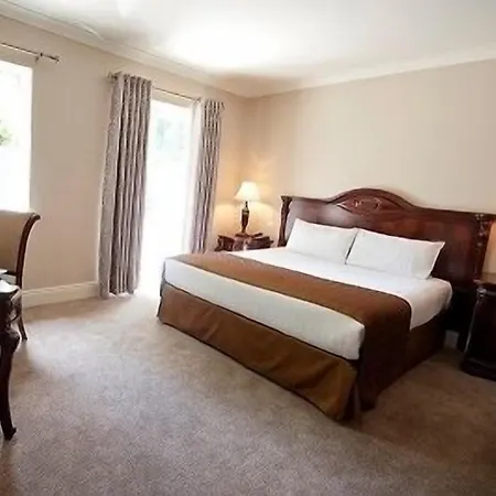 מלון Finnstown Castle לוקאן