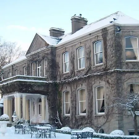 מלון Finnstown Castle