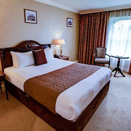 Finnstown Castle מלון לוקאן