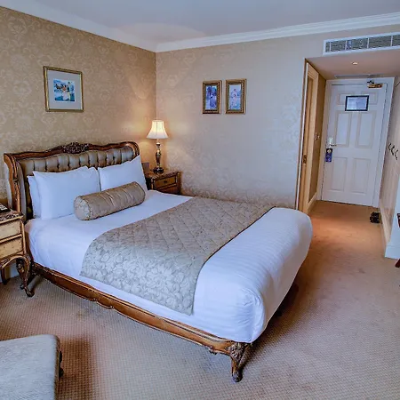 Finnstown Castle