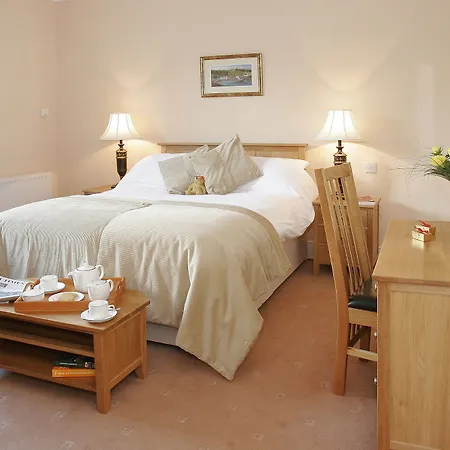 מלון Finnstown Castle