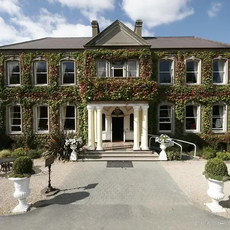 Finnstown Castle מלון