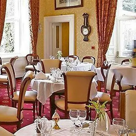 Finnstown Castle 4* לוקאן