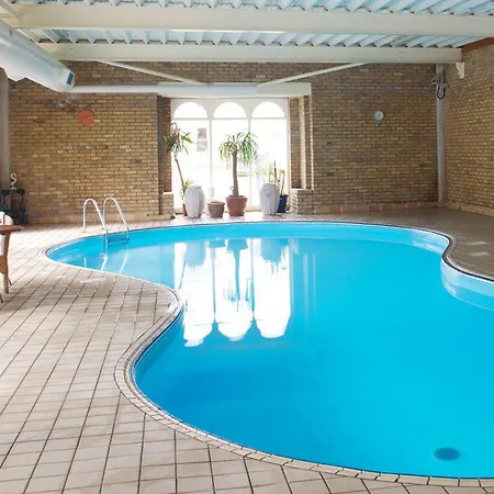Finnstown Castle Otel 4*