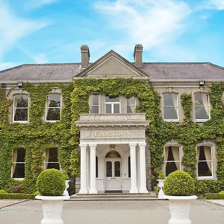 Finnstown Castle לוקאן