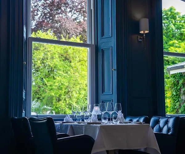 Finnstown Castle Отель 4*