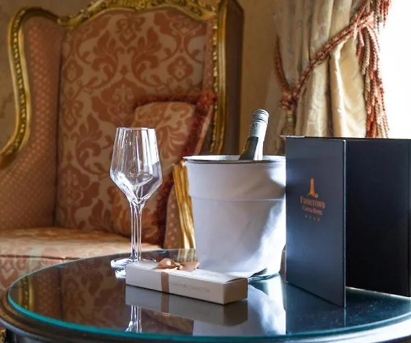 Отель Finnstown Castle