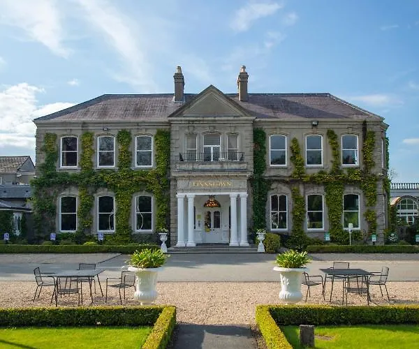 Отель Finnstown Castle 4*