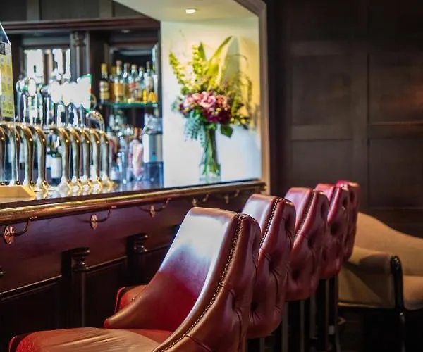 Finnstown Castle Отель Лукан