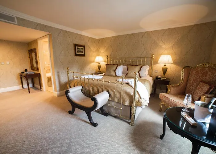 Hotel Finnstown Castle