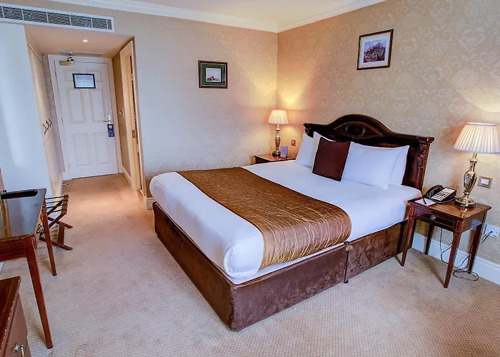 Hotel Finnstown Castle Lucan