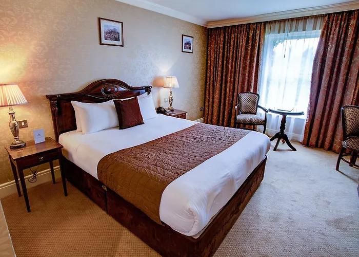 Finnstown Castle Отель Лукан