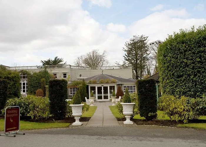 Hotel Finnstown Castle