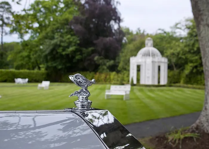 Finnstown Castle Отель Лукан