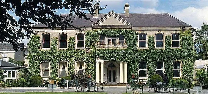 Finnstown Castle 4* Лукан