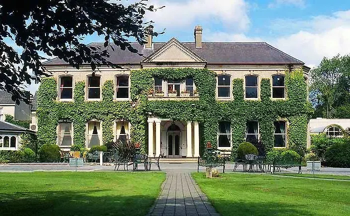 Hotel Finnstown Castle