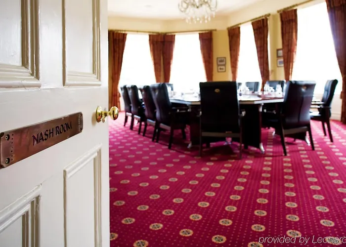 Finnstown Castle 4* Лукан