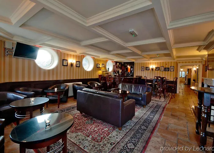 Finnstown Castle Отель 4*
